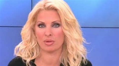 Παρακαλούμε εισάγετε τουλάχιστον 3 χαρακτήρες. Κόλαση η μενεγάκη με κόκκινο μπικινι! - AthensTimeout