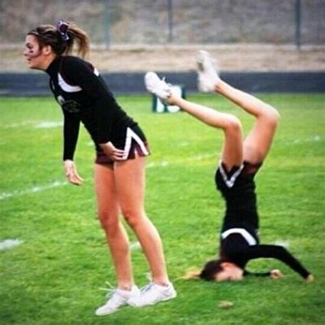 25 Cheerleaders Who Are Doing It Wrong Right In The Pom Poms Guff