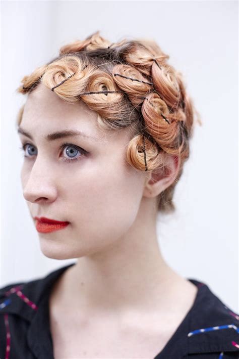 This Easy Diy Proves Anyone Can Do Pin Curls Like A Pro