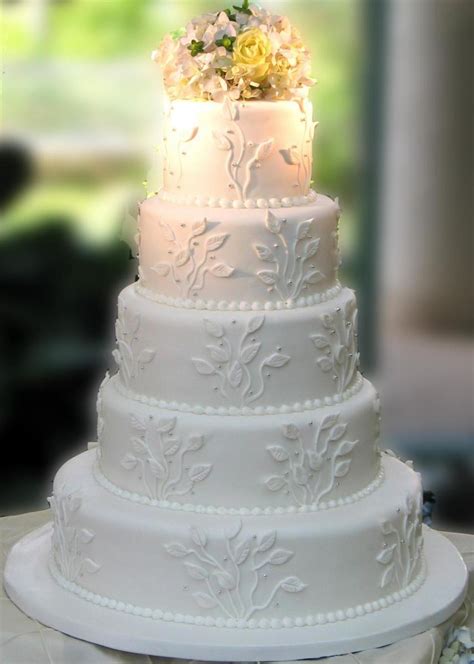 Platinum Elegant Wedding Cakes Artistic Desserts