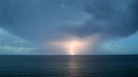 Storm Over Ocean ⚡ Wicked Lightning ⚡ Awesome Light Show