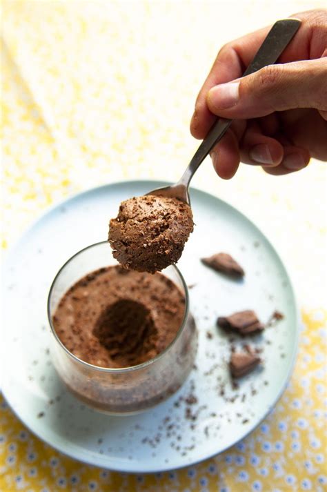 Keto chocolate mousse made in less than 15 minutes! Ma mousse au chocolat keto | Low-Carb Frenchie • Sport et ...