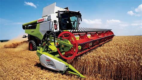 Top 10 Biggest And Powerful Combine Harvesters In The World Youtube