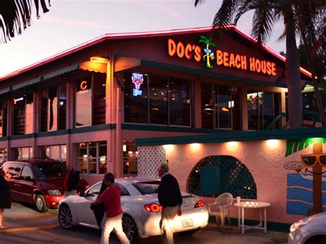 10 Of The Best Beachfront Restaurants In Florida