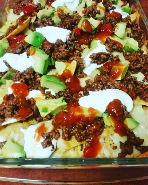 In a 9 x 13 pan (spray with nonstick) layer: Nacho bake | Vegetable benefits, Mexican pizza, Food