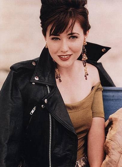 She has an older brother, sean. shannen-doherty | Shannen doherty, Beverly hills 90210, 90s