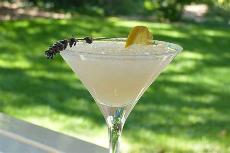 A Lavender Lemontini Yum Lavender Lemonade Lemon Drop Martini