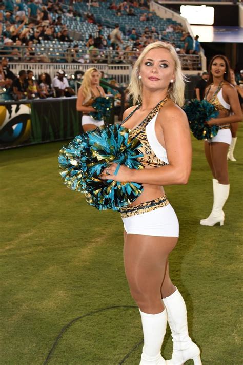 Pin By Romeowithafetish On Nfl Cheerleadersqueen Size Pantyhose