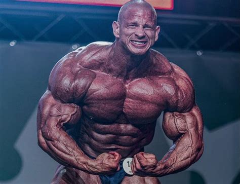 61 Ft Jacked Slovak Bodybuilder Turns Heads With His Debut At Mr