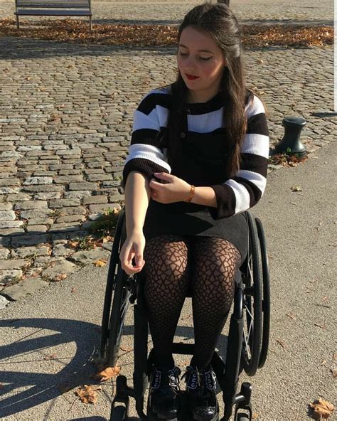 Pin By Mar Bjolfurson On Rollstuhlgirl Wheelchair Fashion Wheelchair