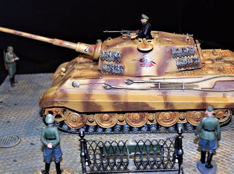 King Tiger Tank Plastic Model Military Vehicle Kit Scale
