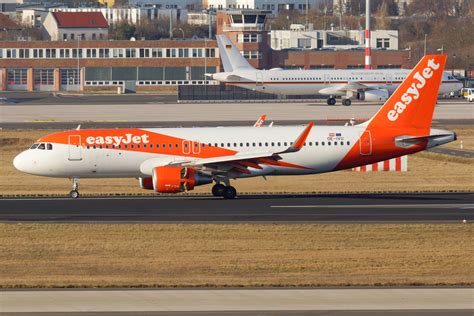 Incident Easyjet A Near Faro On Apr St First Officer Incapacitated ASR Aviation