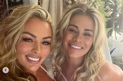Paige Vanzant Hot Twinning Pics With Ex Wwe Star Mandy Rose Make Fan S Phone Explode Daily