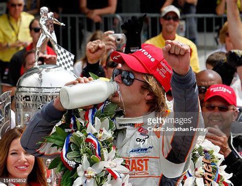 Dan Wheldon Photos And Premium High Res Pictures Getty Images