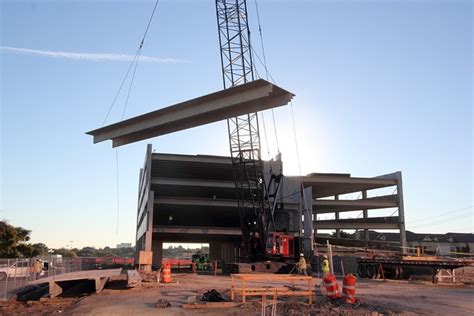 The lincoln center campus offers three conference rooms and is available to tenants free of charge during business hours. Bob Moore Construction Completes Five-Story Parking Garage ...