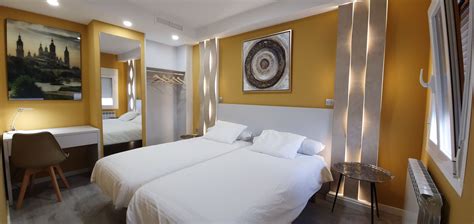 Escápate a zaragoza tu finde con el desayuno y actividades Apartamento en C/Cinco de Marzo 4 -3º | Apartamentos Zaragoza centro
