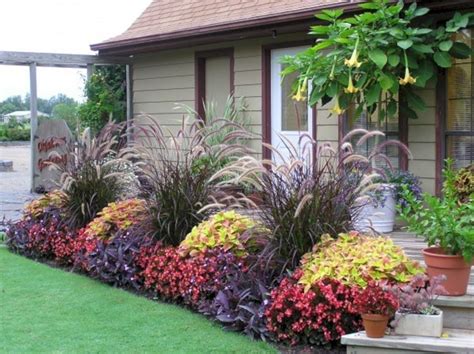 Simple But Beautiful Front Yard Landscaping Ideas 07