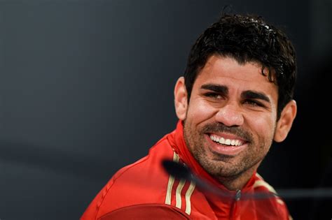 La aceeasi masa cu 'oli' au fost prezenti: Jose Mourinho Speaks Out on Chelsea-bound Diego Costa