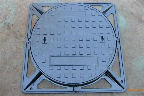 Heavy Duty Square Sewer Ductile Iron Manhole Cover With Frame Sand Casting Manhole China Sand