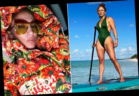 Jennifer Lopez Shows Off Incredibly Toned Figure In Plunging Green Swimsuit