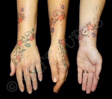 Frame blue sakura tattoo,sakura tattoo with branch,samurai sakura tattoo,sun cherry blossom tree tattoo,cherry blossom tattoo,butterfly,koi fish sakura tattoo,sakura tree tattoo,star frame skull sakura cherry blossom tattoo on the neck arm wrist. Imgs For > Cherry Blossom Tattoo Wrist | Cherry blossom ...