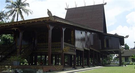 Gambar Rumah Adat Kalimantan Timur Lamin Denah Rumah Adat Lamin
