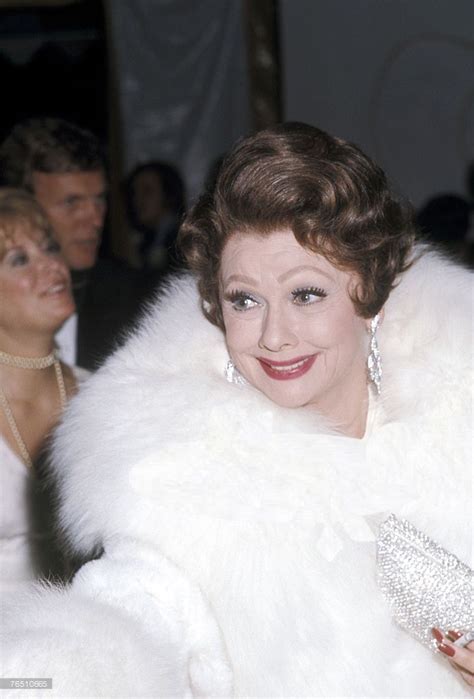 Lucille Ball At The Premiere Of Mame 1974 Classic Actresses