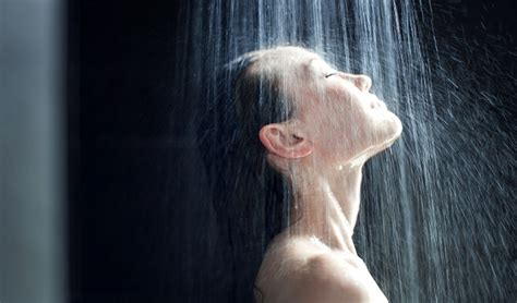 7 Shower Habits Everyone Should Have For Better Skin Whipop Women S Lifestyle Magazine