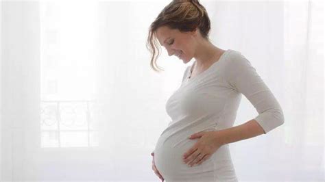 Ibu Hamil Jauhi 9 Jenis Makanan Ini Di Awal Kehamilan Karena