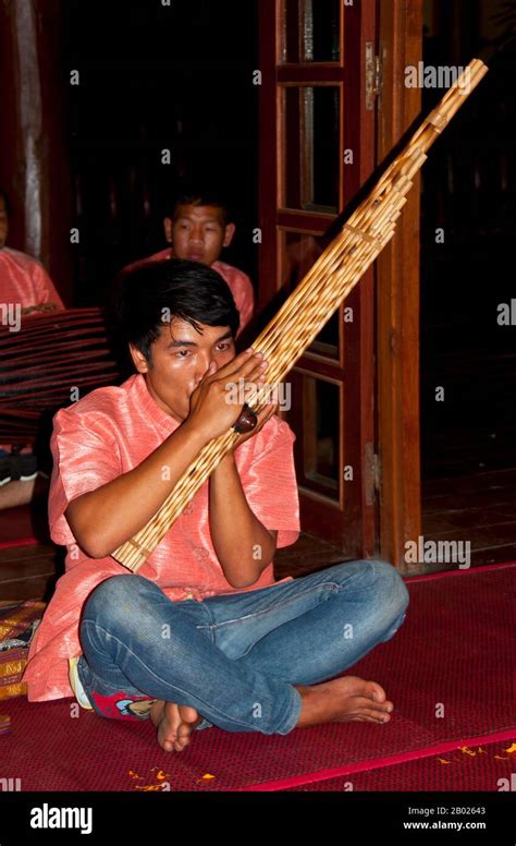Lao Thai Mouth Organ Hi Res Stock Photography And Images Alamy