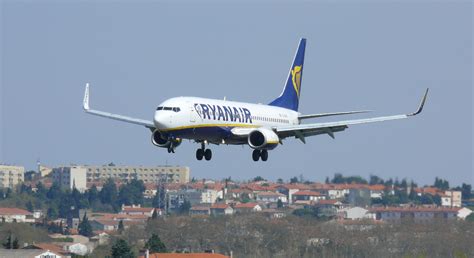 Many people blame the airline and/or their pilots for this. Getting here - Chateau View, Quillan