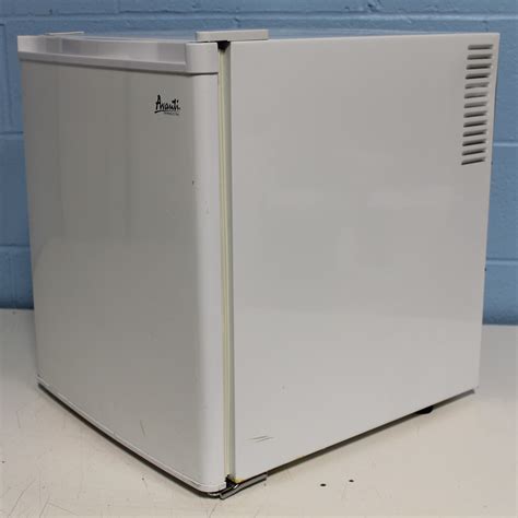 Thermoelectric Avanti Ec15w2 Compact Refrigerator
