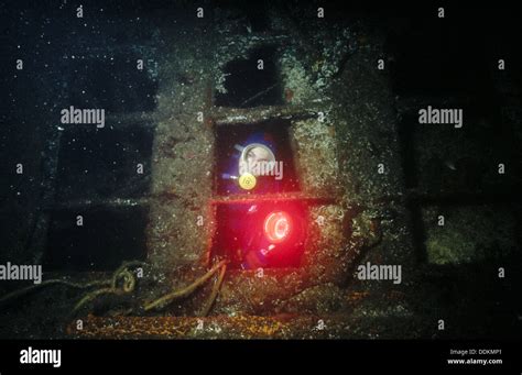 Underwater Shipwreck Human Remains Hi Res Stock Photography And Images