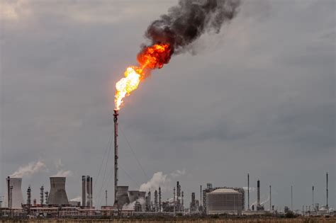 Unconventional Natural Gas Development Raises Risk For Hf