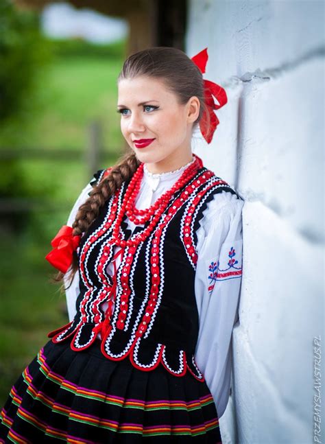 pin by nanusia wolowski on polish traditional clothing traditional outfits european culture
