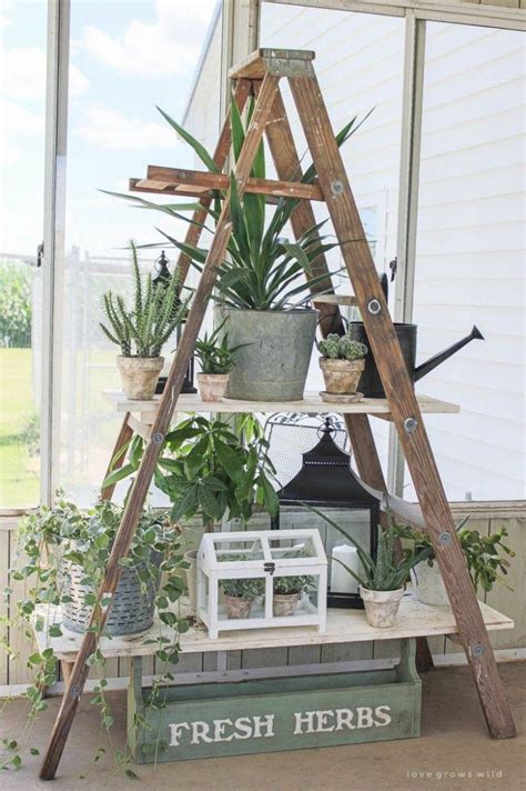 Great Ideas 19 Diy Wood Projects Antique Ladder Old Wood Ladder