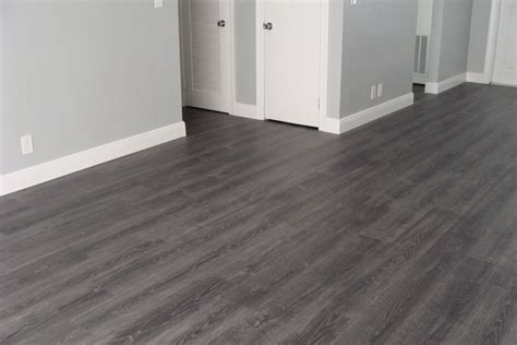 The timeless oak grey laminate floor has a refined appearance that blends a realistic wood effect design with an elegant neutral tone to offer the best of both worlds. Tokyo Oak Grey Laminate is the perfect complement in ...
