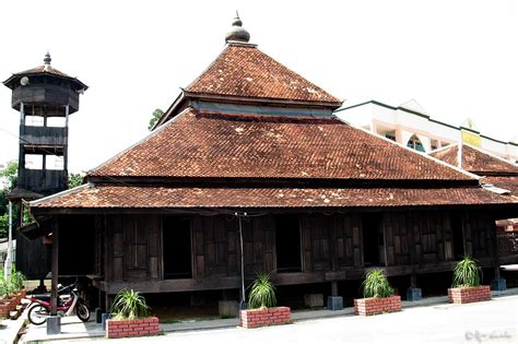 Located in a fertile agricultural area, kota bharu (new fort or new city) is an industrial nucleus. Travelling Photography - Igor Laszlo: Malaysia - Kota ...