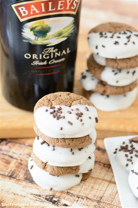 One of the most delicious irish expressions we can imagine! Bailey's Irish Cream Cookie Recipe