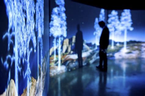 10 Things You Should Know About New Media Art - AGGV Magazine