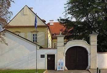 Předpověď počasí hodonín, okres hodonín vám přinášíme formou tabulek, které obsahují předpověď počasí hodonín dnes zítra a nechybí ani dlouhodobá předpověď počasí. Hodonín - Památky a zajímavosti