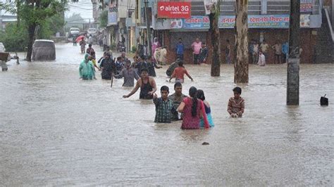 Maybe you would like to learn more about one of these? IMD developing flood warning system for Bengaluru, Kolkata ...