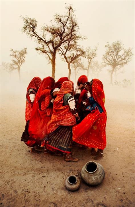 Steve Mccurry India Exhibition Of Unseen Photographs Photos