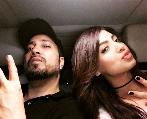 here is what akanksha puri has to say about her rumoured relationship with mika singh herzindagi