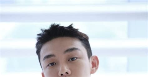 그는 자신의 백태클로 부상을 당한 안드레 고메즈(26·에버튼)의 상태를 알고 오열하며 경기장을 나갔다. '#살아있다' 유아인 "짧은 탈색머리..안재홍 코스프레" 너스레 ...