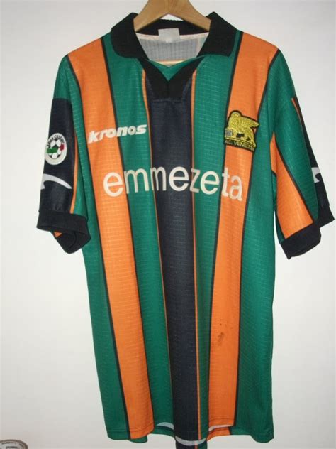 La maglia dei blues, anche per la stagione 2021/2022 sarà targata nike. shirt VENEZIA 1999/2000 | IL PRIMO DATABASE DELLE MAGLIE ...