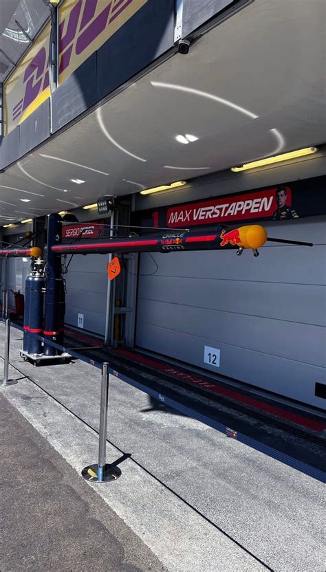 Red Bull Garages Formula 1 Max Verstappen Red Bull Racing