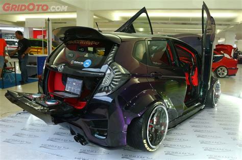 Honda jazz gk5 | rolling speed 2018 hey guys, i hope you enjoyed the video. Video Honda Jazz Bunglon Bergaya Rocket Bunny, Mesinnya ...