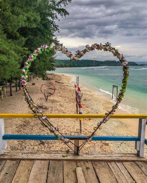 Hal paling pecah dari pantai ini. Pantai Laguna, Pesona Bahari Indah di Bengkulu