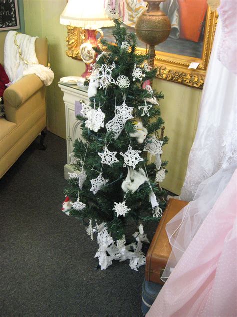 We have a large selection of trees, shrubs, perennials, annuals, vegetables, and houseplants as well as decor and gardening supplies for the home and garden. Simply Southern Chic's booth | Holiday decor, Christmas ...